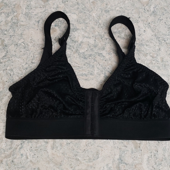 Clear Point Medical Surgical Bra - Picture 1 of 8